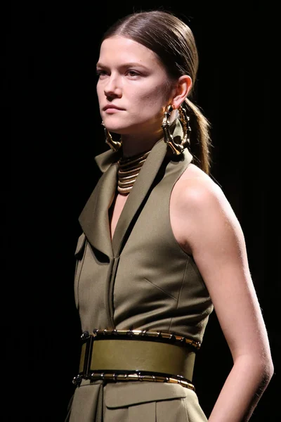 Look 67